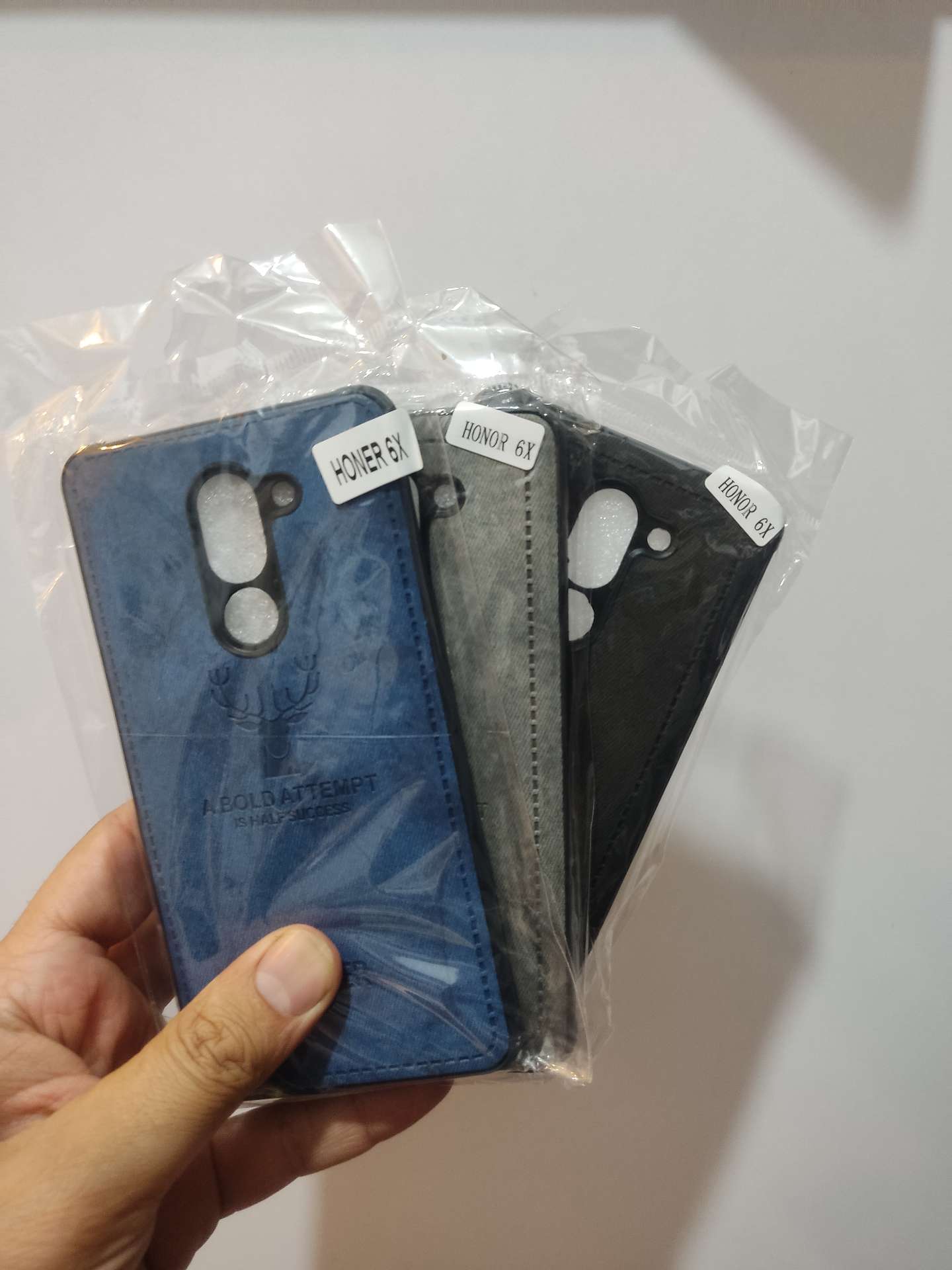 کاور چرمی پارچه ای طرح گوزن  گوشی Honor 6X
